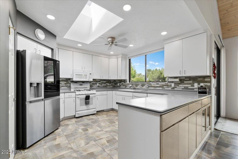 15-Kitchen