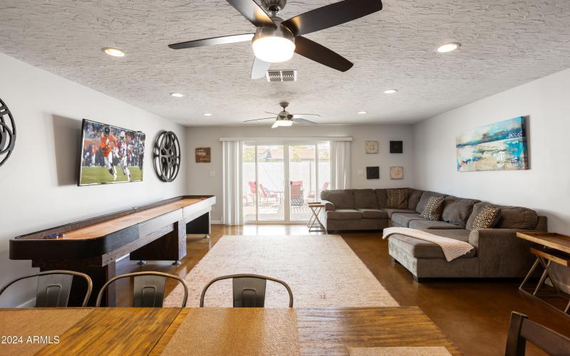 PropertyImageCo_7702EVerdeLn_WEB30