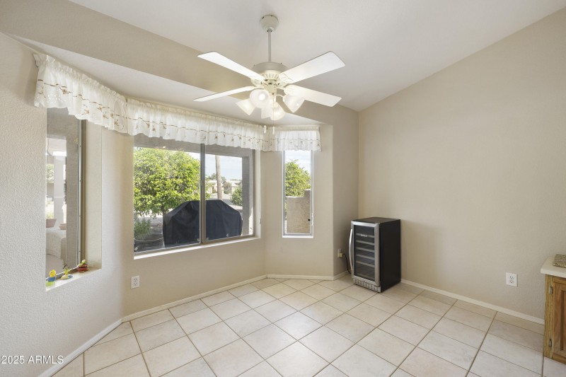 Kitchen eating area
