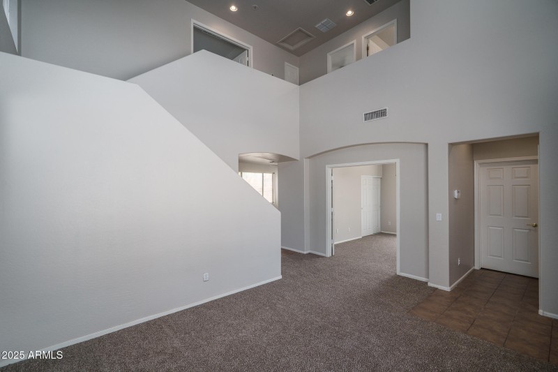 4) LIVING ROOM