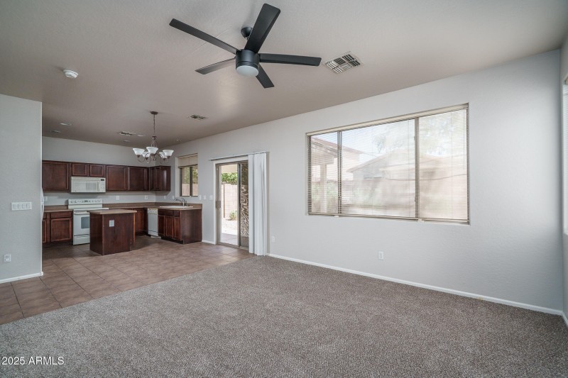 12) FAMILY ROOM