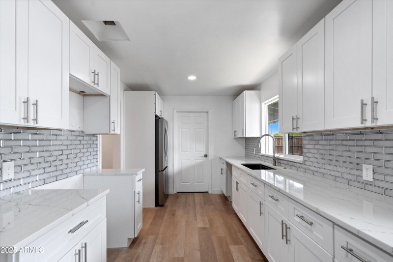 14-Kitchen