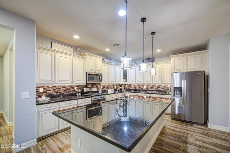Kitchen 7