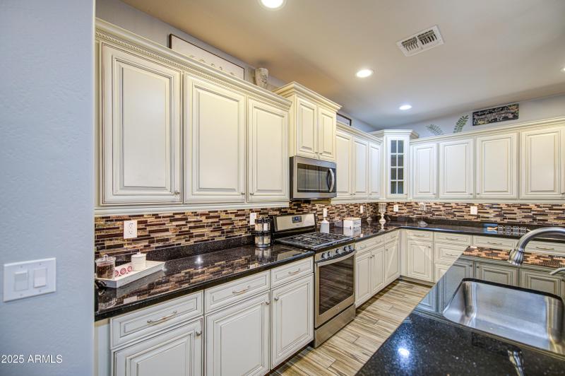 Kitchen 8