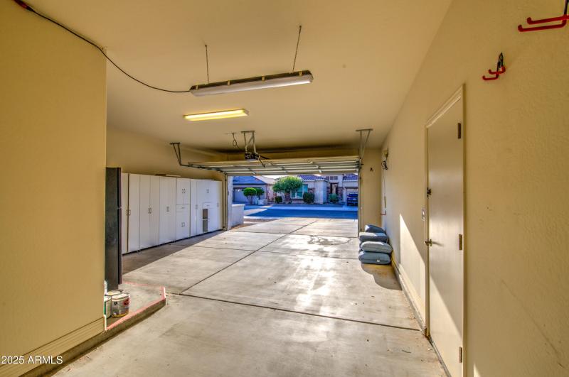Garage 2