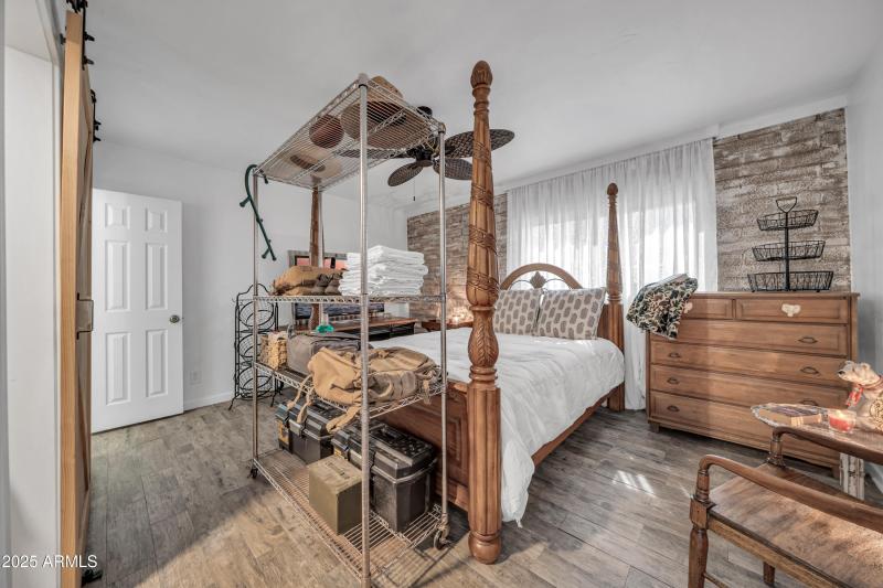 220 N Old Litchfield Rd 112-22