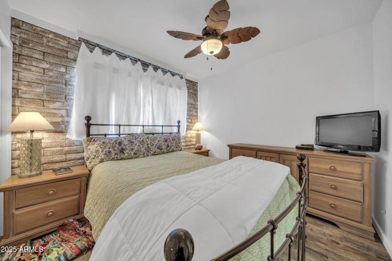 220 N Old Litchfield Rd 112-23