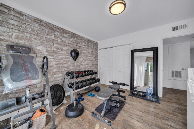 220 N Old Litchfield Rd 112-27