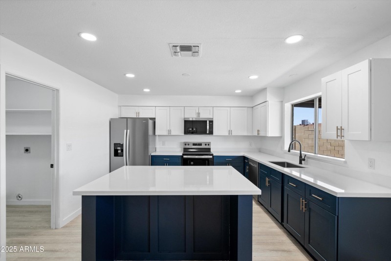 11-Kitchen