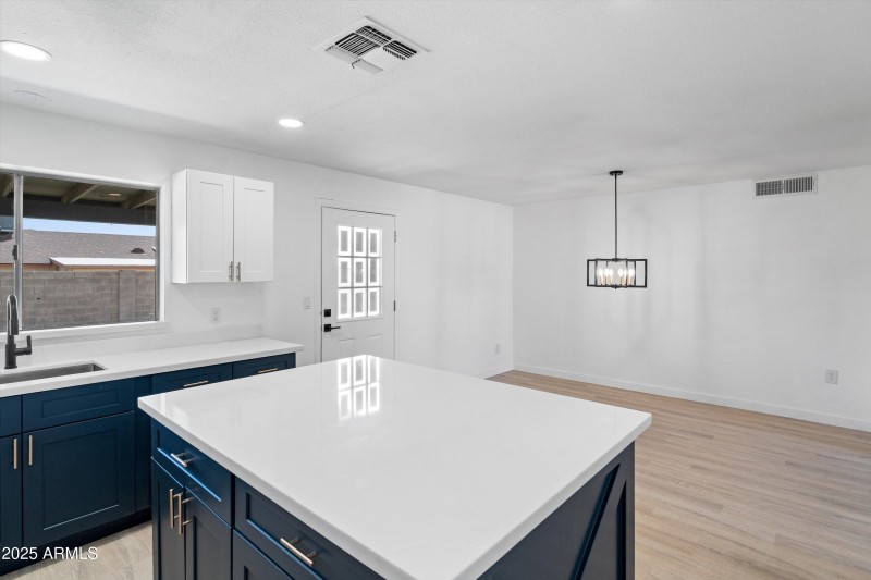 15-Kitchen & Dining
