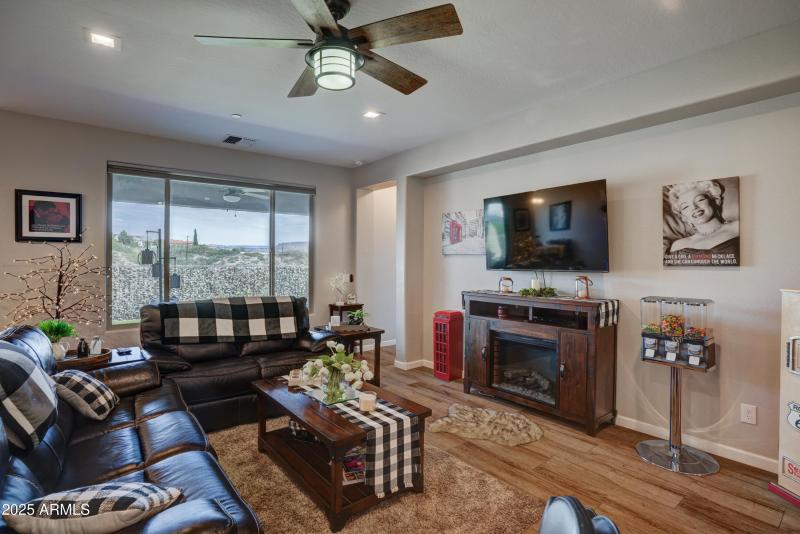 Living Room 4