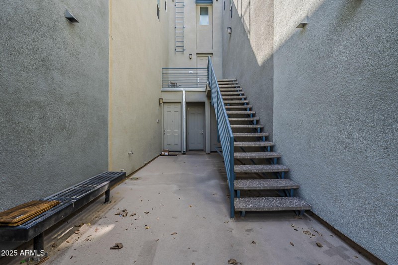 18-web-or-mls-Portland St-3