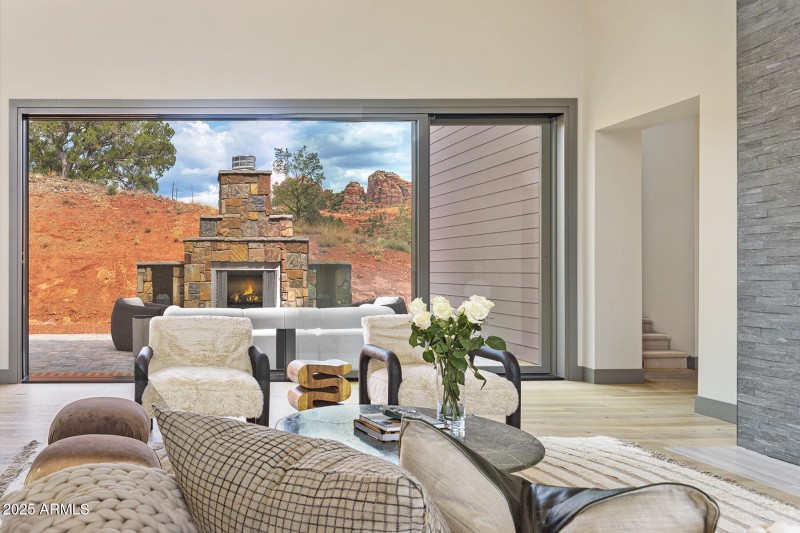 Indoor / Outdoor Living