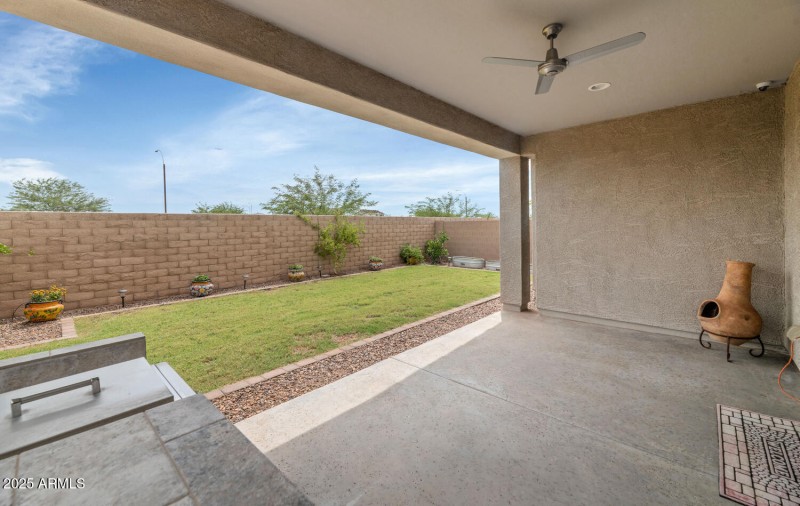 5823 S Del Rancho