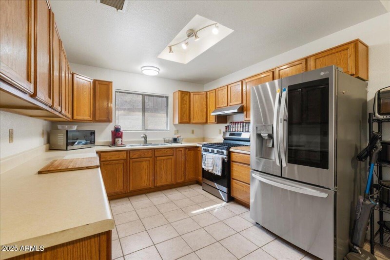 11-Kitchen