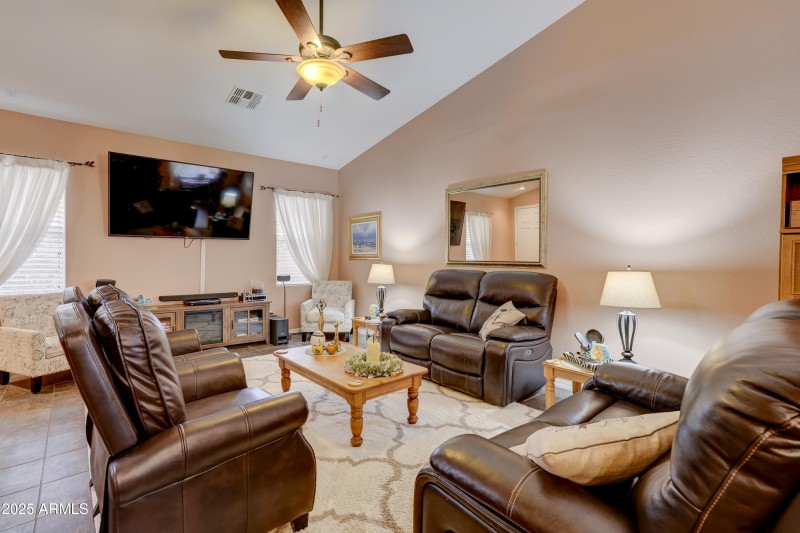 04_Living Room 2