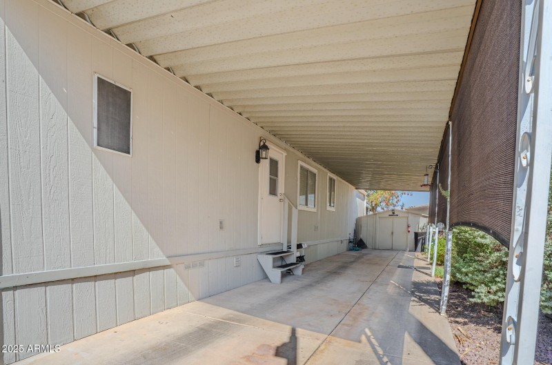 CARPORT