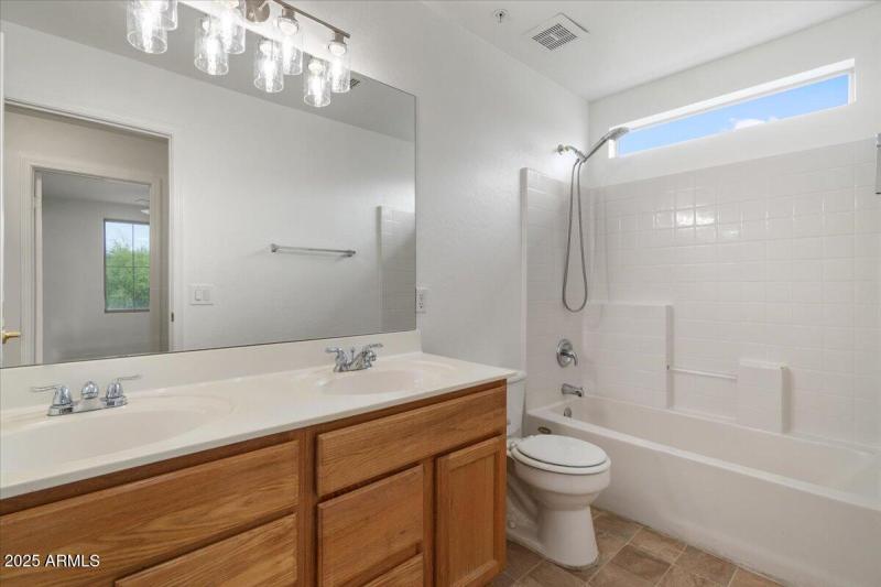 Full bath upstairs