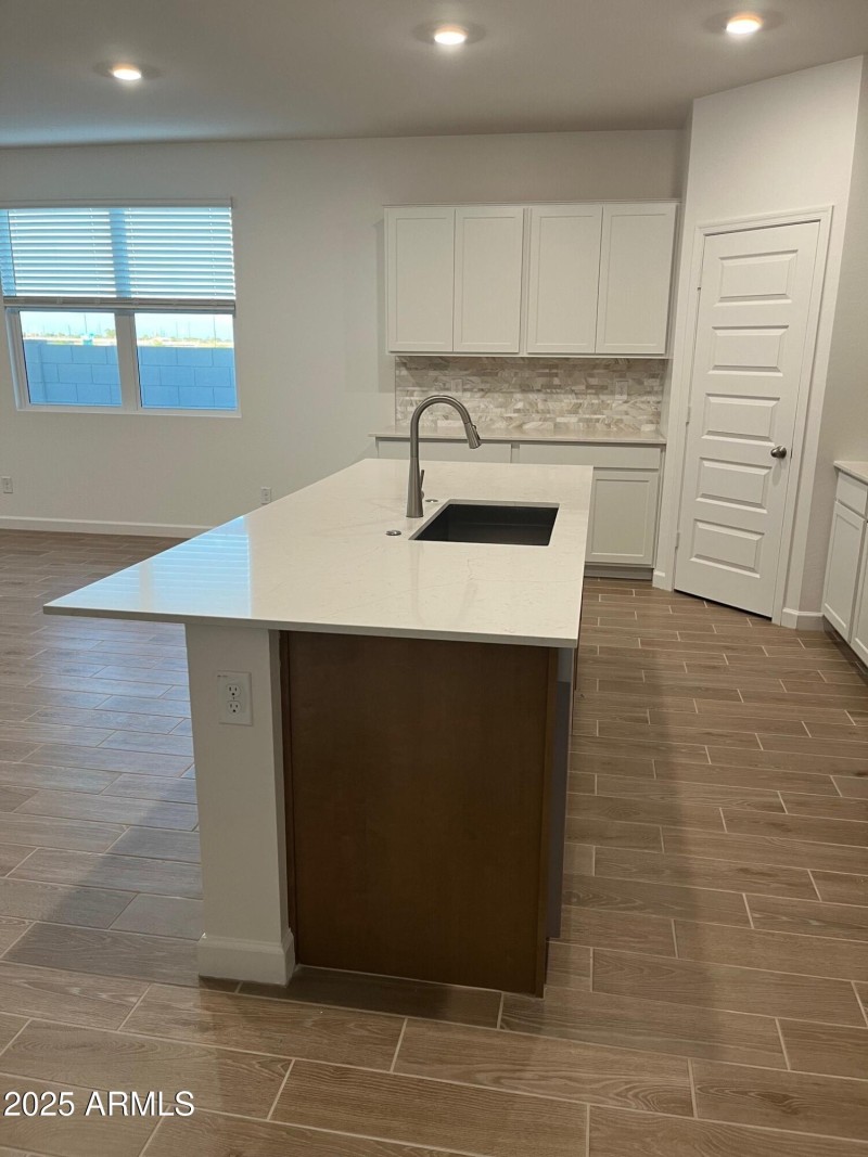 Kitchen lot 219