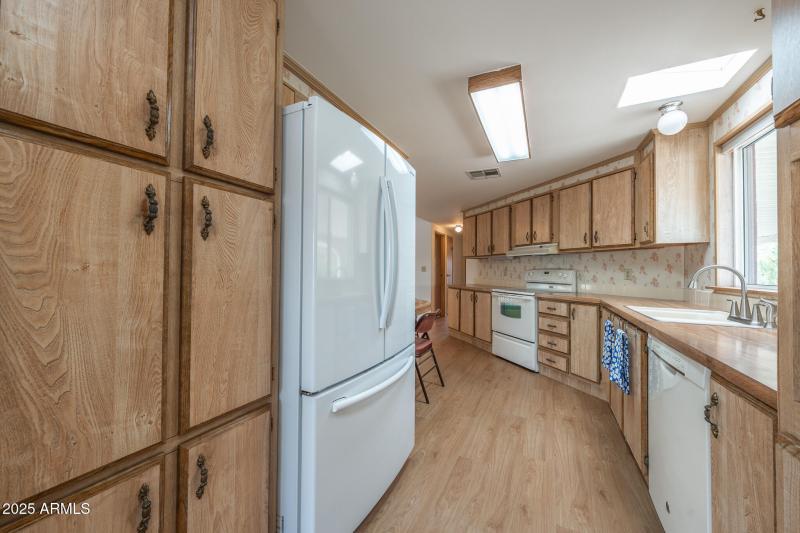 26 cu ft Refrigerator Remains