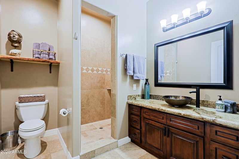 Casita Bath 1