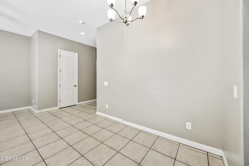 11-1367SCCD1092-ocupix