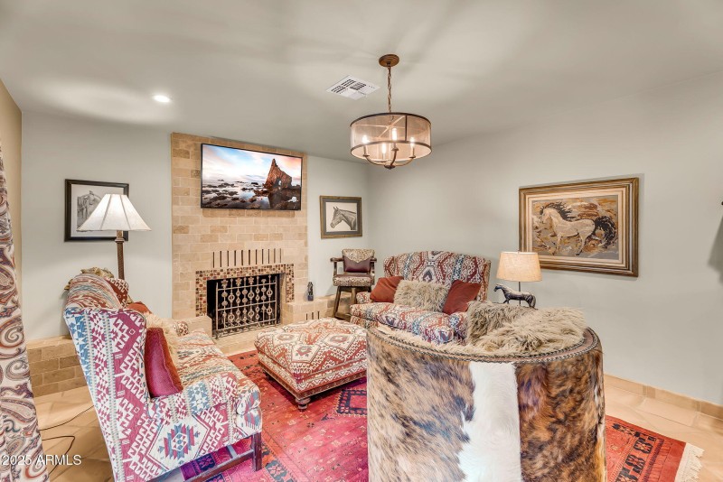 6-web-or-mls-7th Ave-7