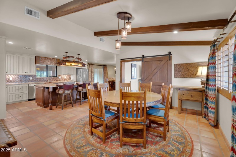 24-web-or-mls-7th Ave-16