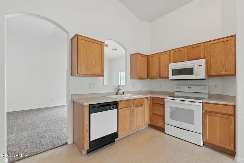 10-web-or-mls-Whitton-10