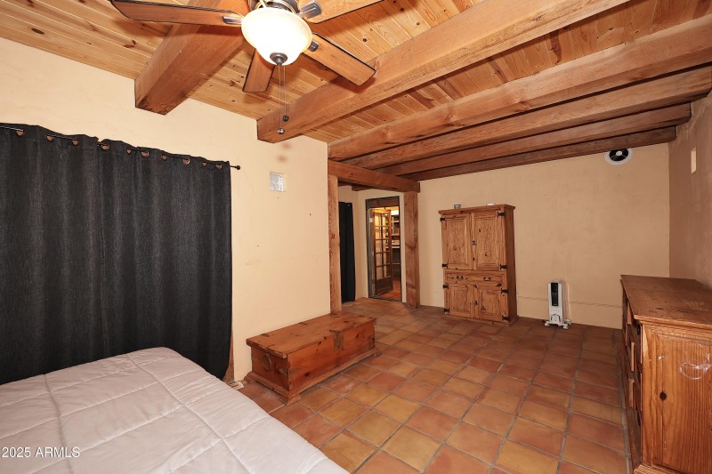 Guest House-Bedroom Room2