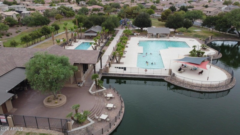 Pool 2