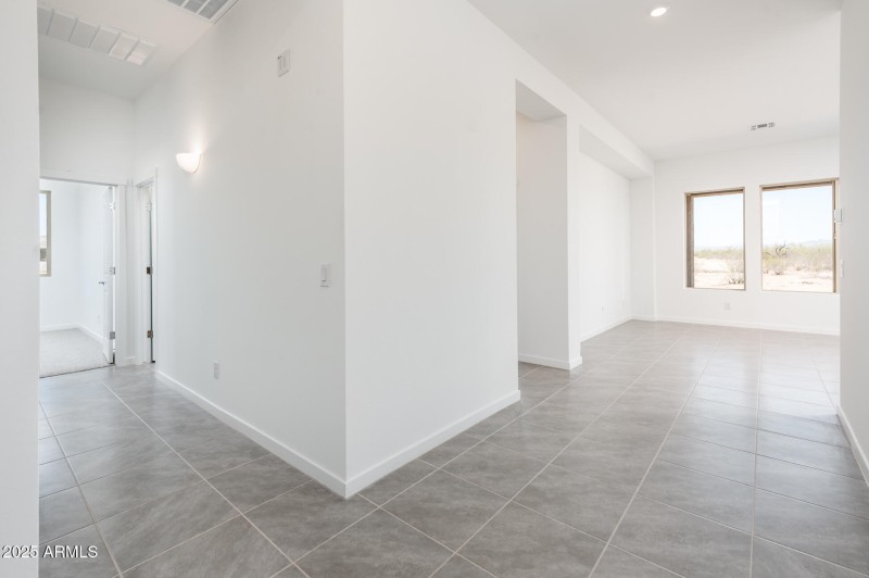 21916 W Duane Ln - MLS-9