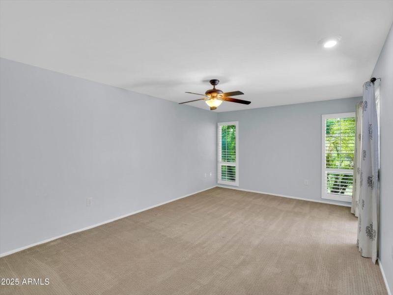 29-10825 W Caron Dr-25