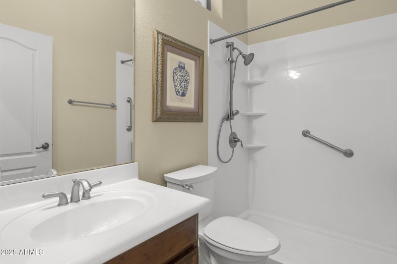 Updated Guest Bath in Casita