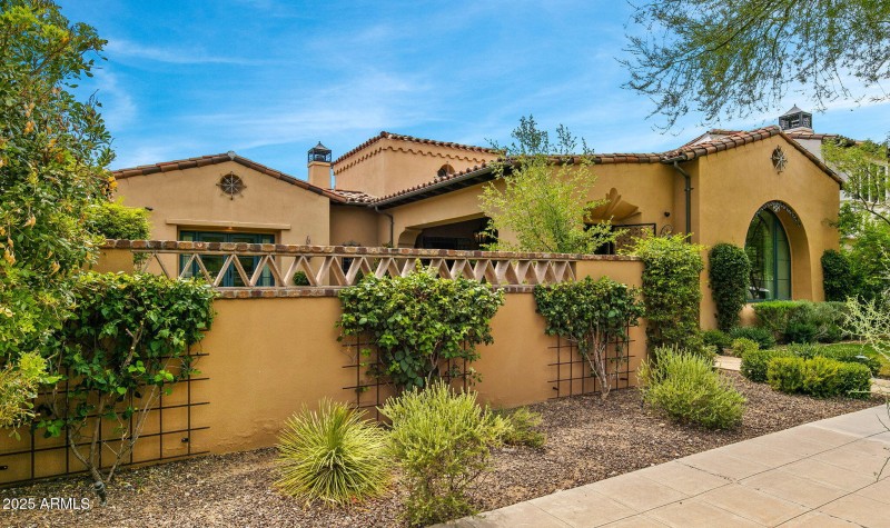 3-web-or-mls-Front Views