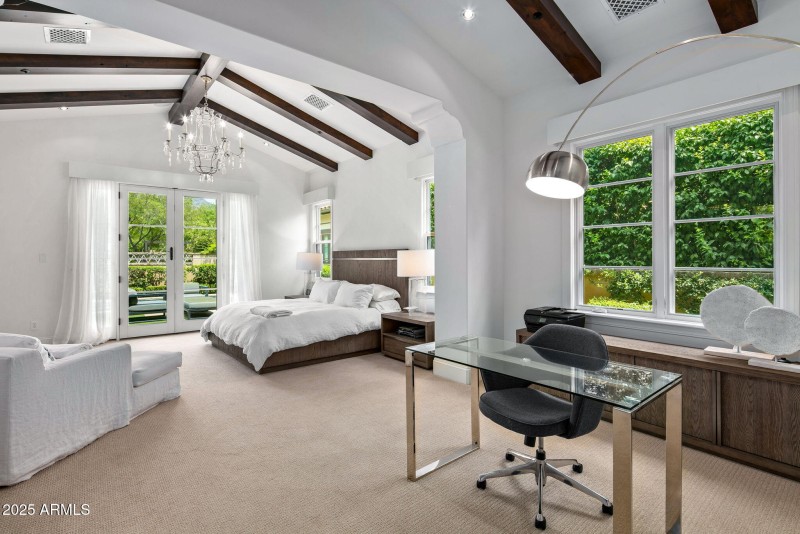 19-web-or-mls-Primary Suite