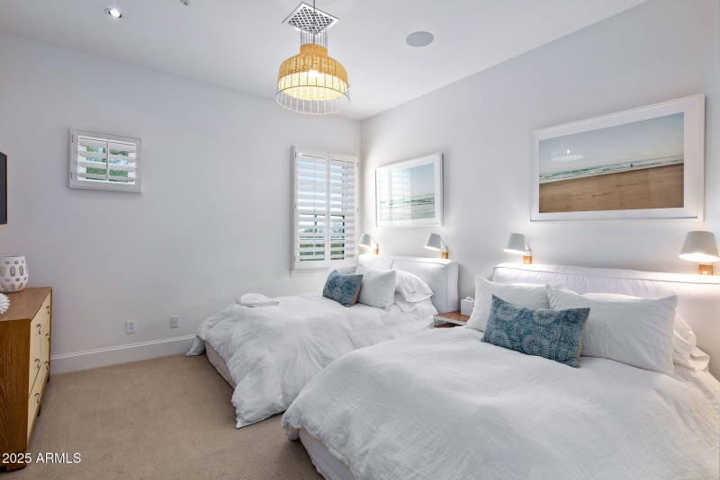 29-web-or-mls-Bedroom Ensuite 2