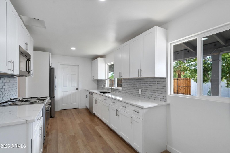 13-Kitchen