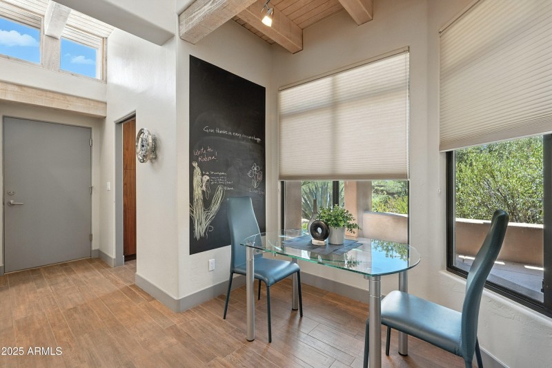BREAKFAST NOOK