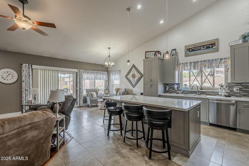 17-web-or-mls-25th Pl-17