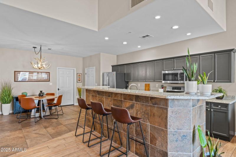 Breakfast Bar to Dining