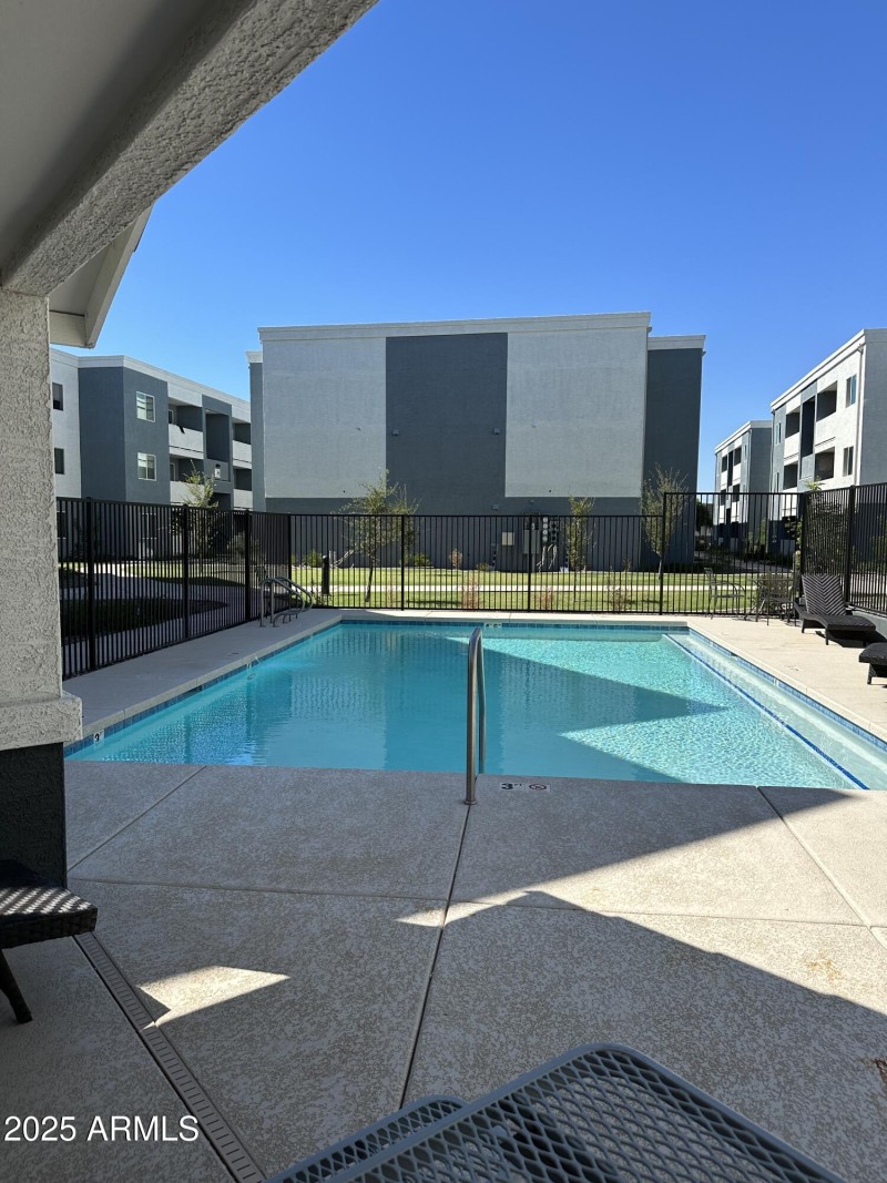 POOL 1