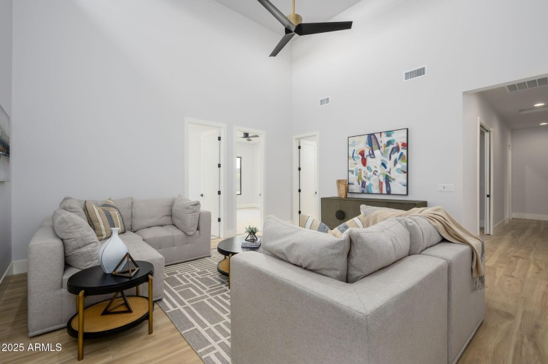 16-web-or-mls-RunawayBay-10