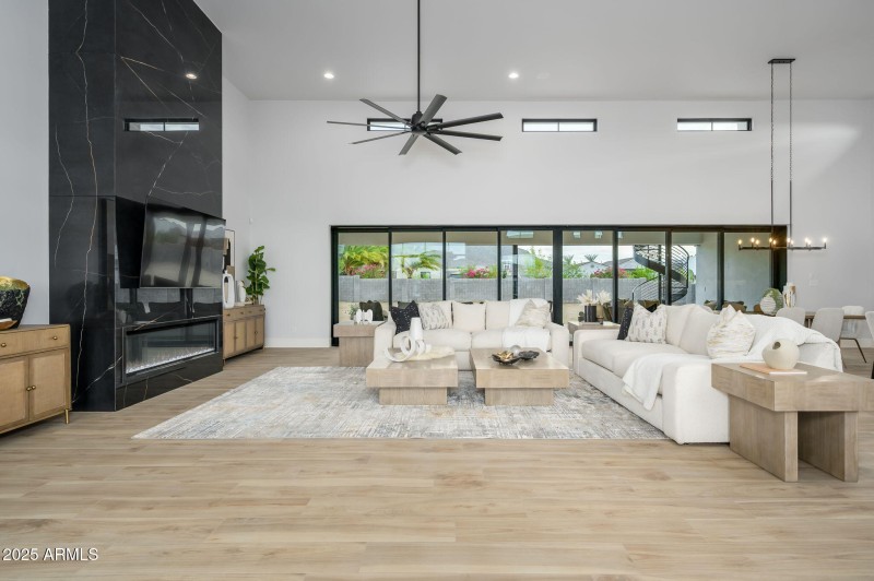 71-web-or-mls-RunawayBay-65