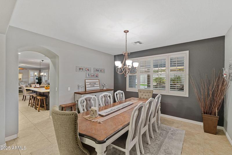 11-web-or-mls-7 - Dining Kitchen