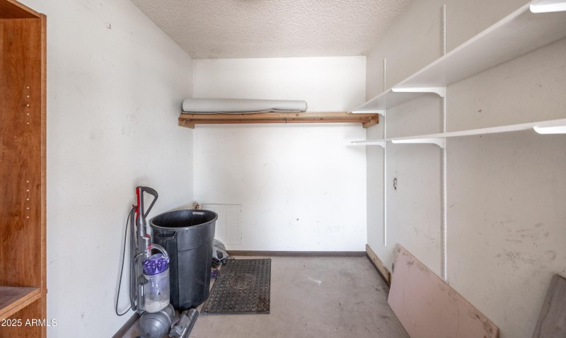 STORAGE ROOM