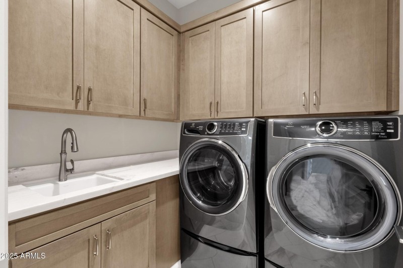 036_Laundry