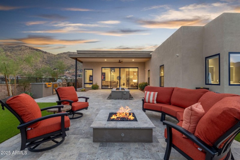 053_Fire Pit Patio