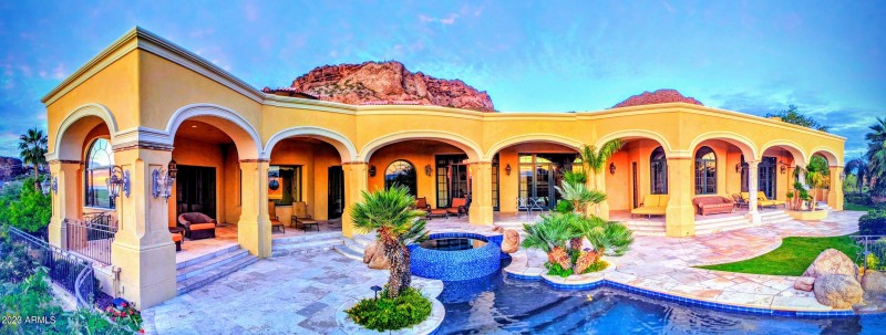 Camelback Mtn • 1-Level Home