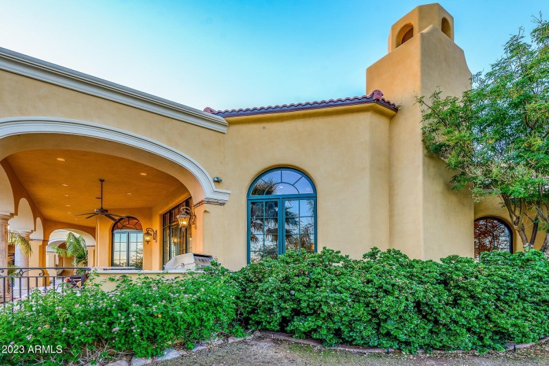 Camelback Mtn • 1-Level Home